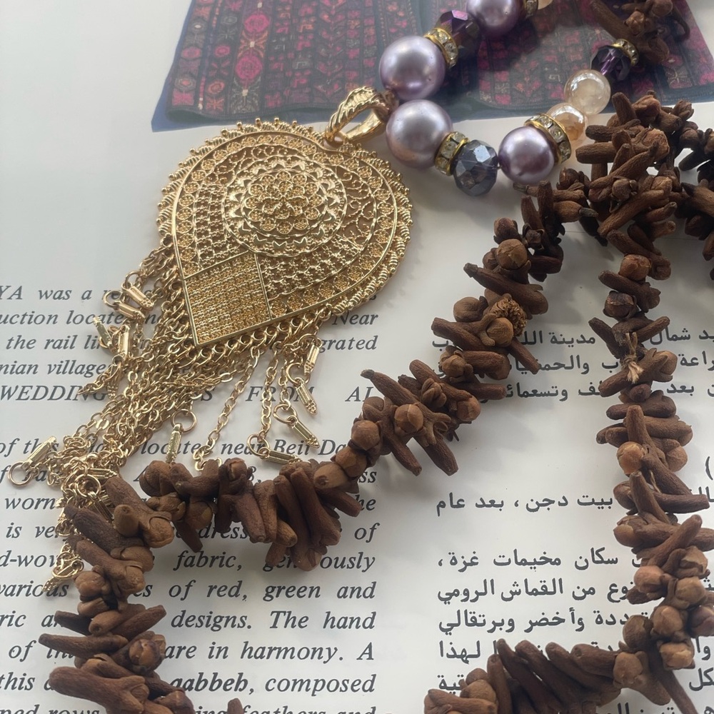Handmade Boho Scented Purple Clove necklace